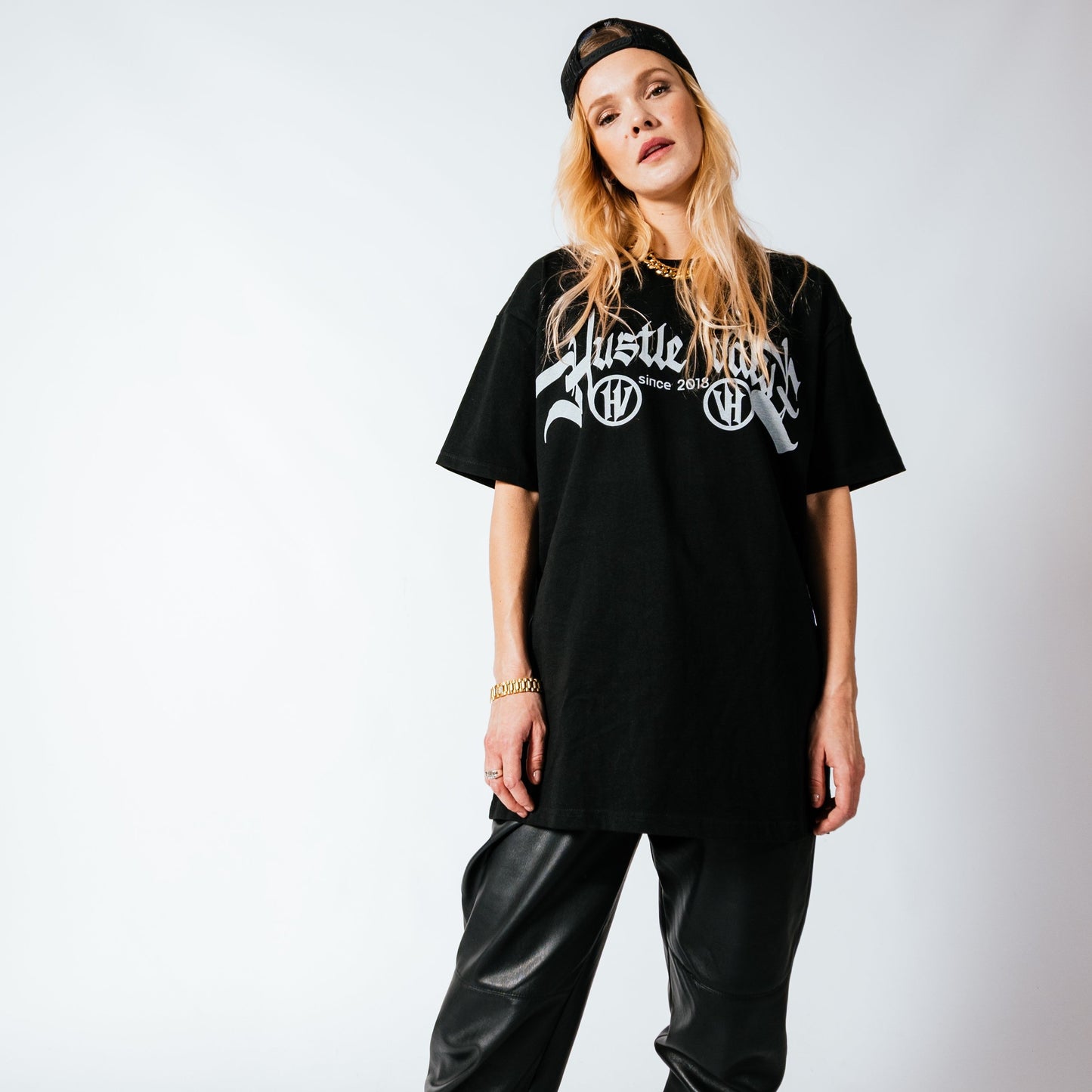 SIGNATURE LOGO TEE (Black)