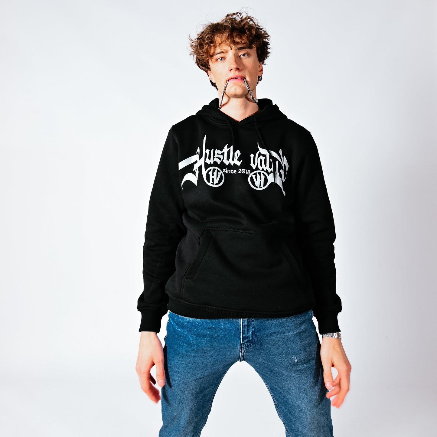 SIGNATURE LOGO HOODIE (Black)