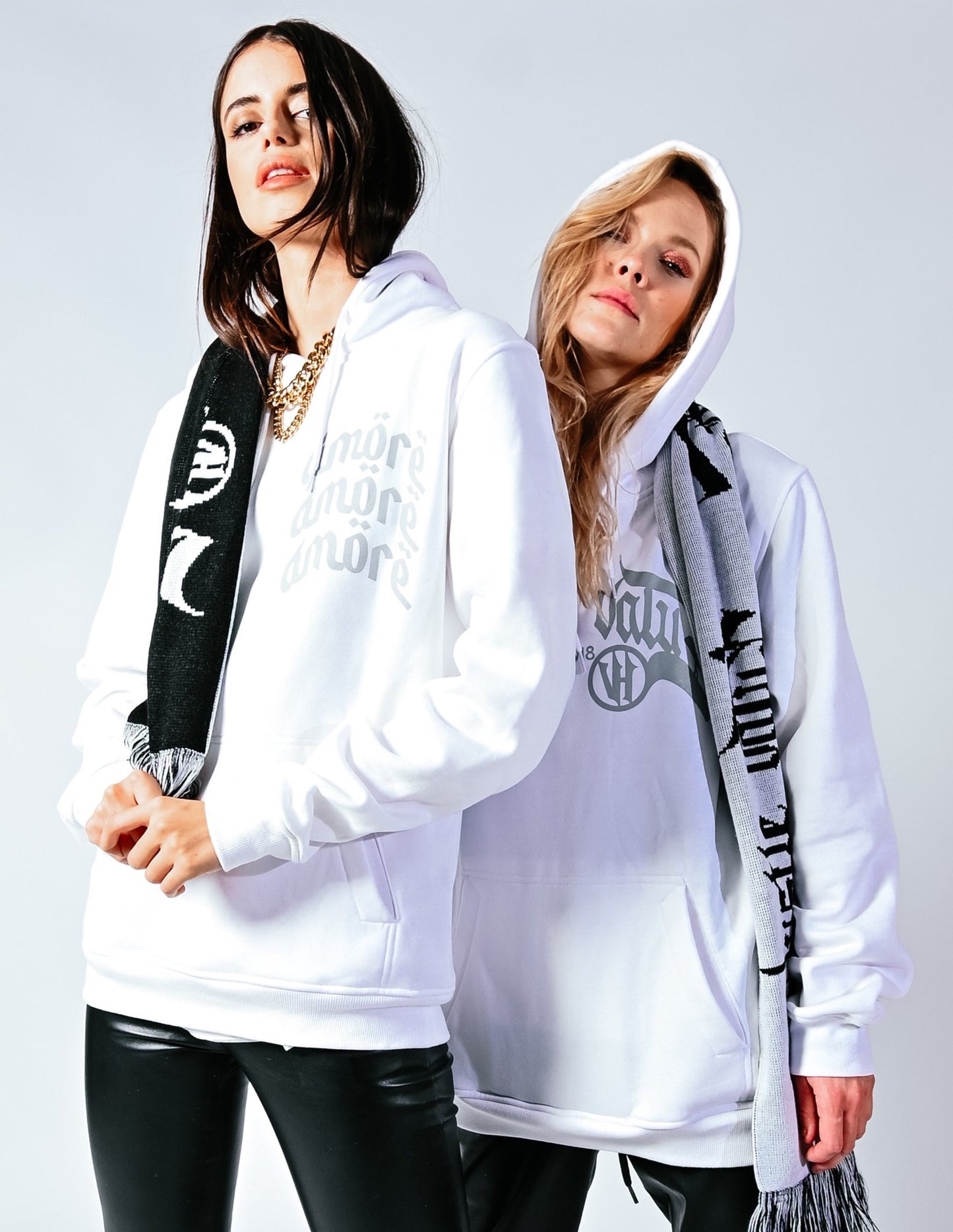SIGNATURE LOGO HOODIE (White)