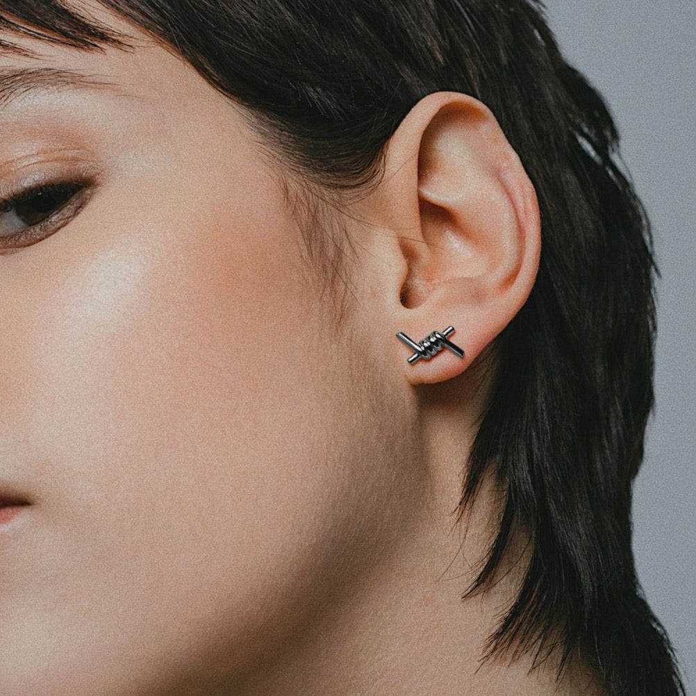 WIRE EARRINGS (Silver)