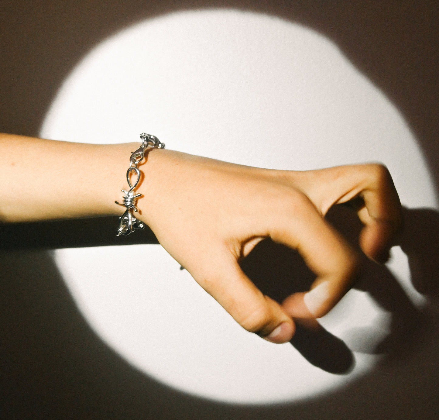 WIRE BRACELET