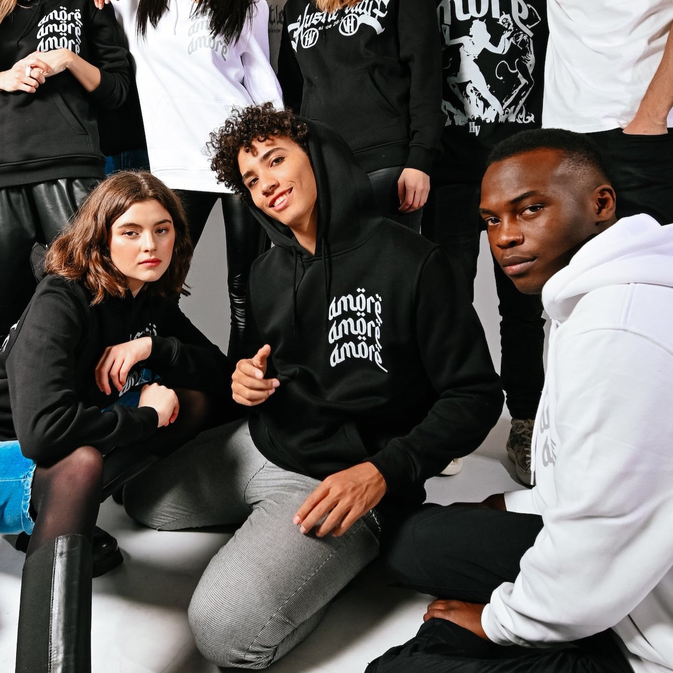 AMORE HOODIE (Black)