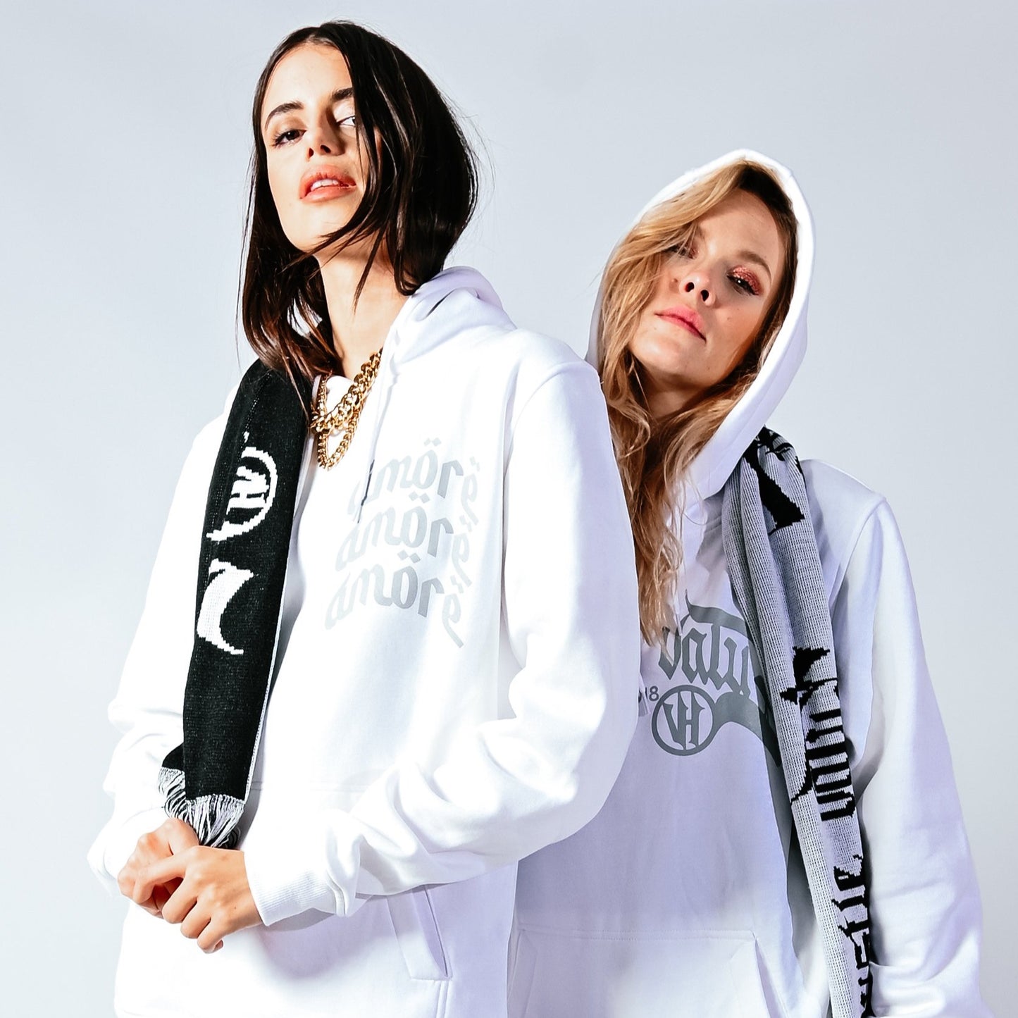 AMORE HOODIE (White)