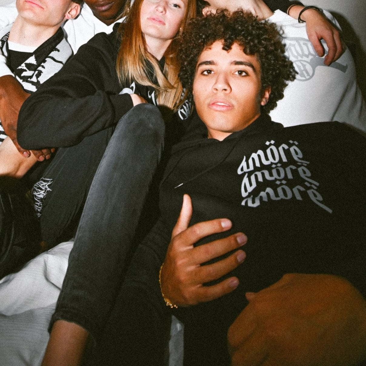 AMORE HOODIE (Black)