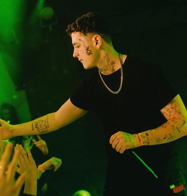 hustle value hv chain retez řetěz retizek řetízek na krk nahrdelnik cerny black černý zachy pjay streetwear doplnek chirurgicka ocel sensey stribrny silver dorian gold cuban kubansky bratan senseybratan neonovy mesto frajer