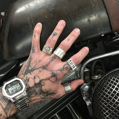 CUSTOM DATE RING