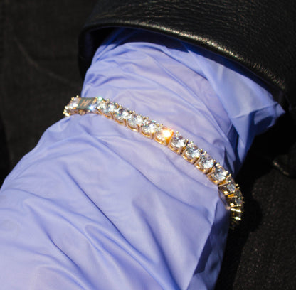 ANGEL BRACELET (GOLD)