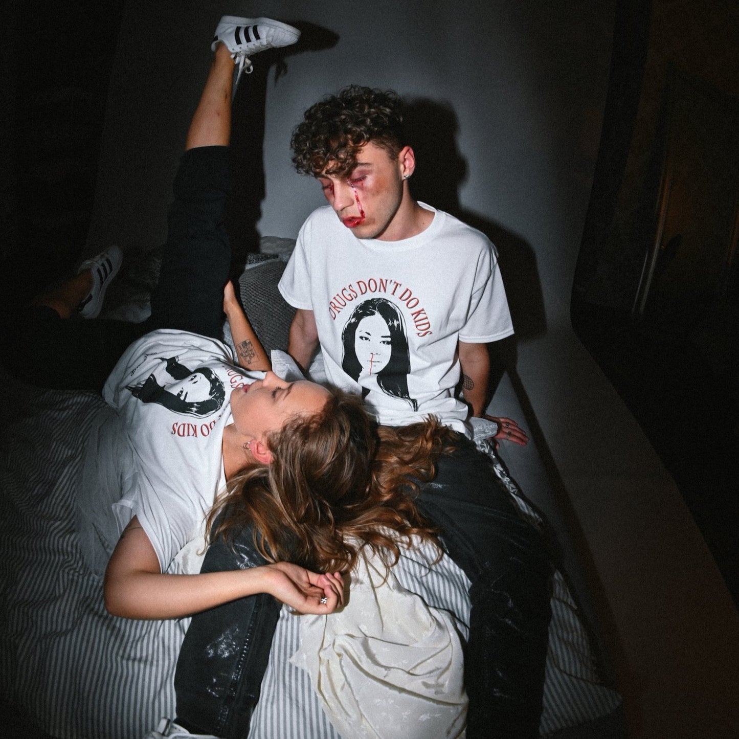 DRUGS DON'T DO KIDS TEE (RED)