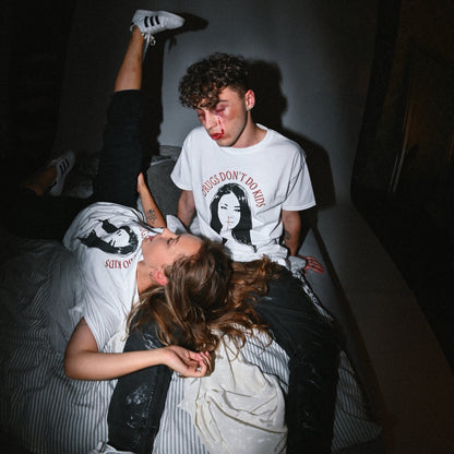 DRUGS DON'T DO KIDS TEE (RED)